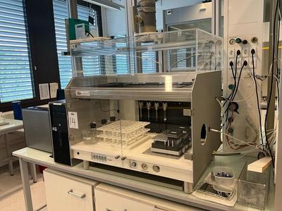 Overview picture of MultiSynTech Syro II fully automated peptide synthesizer